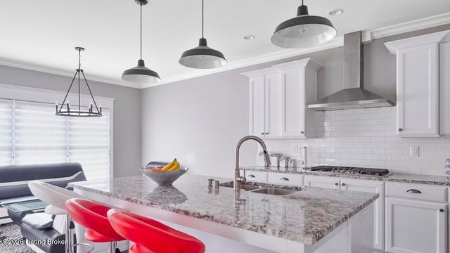 5300 Pebble Creek Pl, Louisville, KY 40241