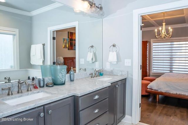 5300 Pebble Creek Pl, Louisville, KY 40241
