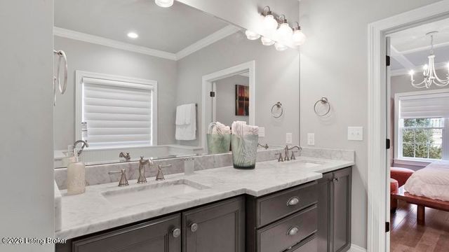 5300 Pebble Creek Pl, Louisville, KY 40241