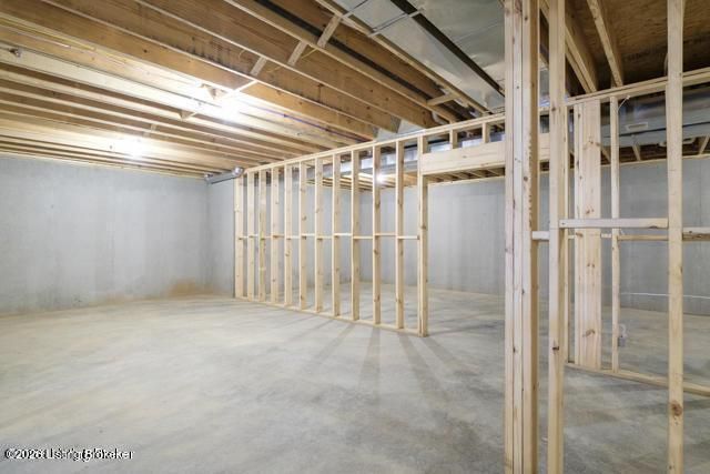 5300 Pebble Creek Pl, Louisville, KY 40241