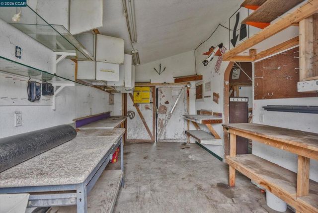 3750 Angelo Ave, Oakland, CA 94619