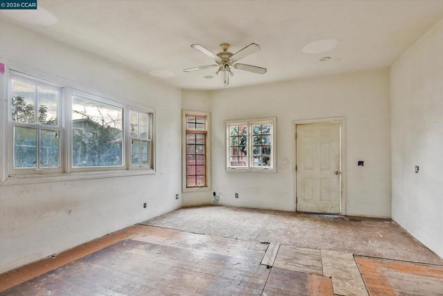 3750 Angelo Ave, Oakland, CA 94619