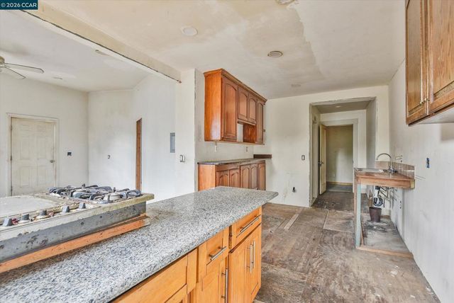 3750 Angelo Ave, Oakland, CA 94619