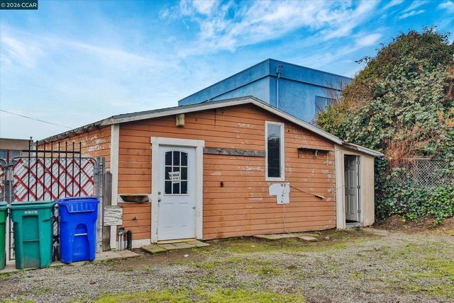 3750 Angelo Ave, Oakland, CA 94619