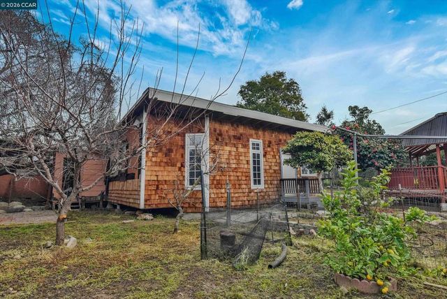 3750 Angelo Ave, Oakland, CA 94619