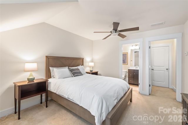 3217 Bending Birch Place, Charlotte, NC 28206