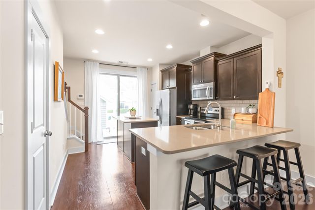 3217 Bending Birch Place, Charlotte, NC 28206