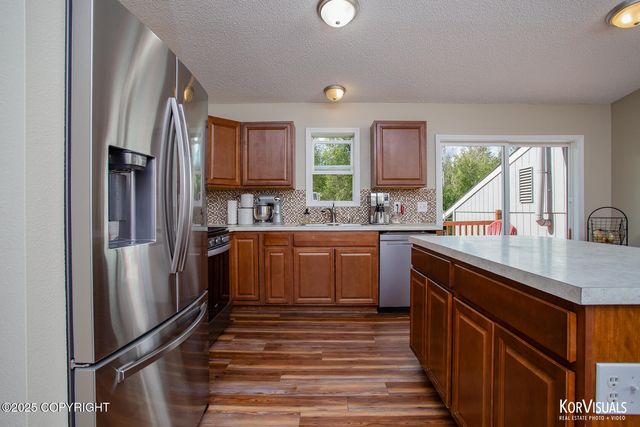 5301 E Revolutionary Way, Wasilla, AK 99654