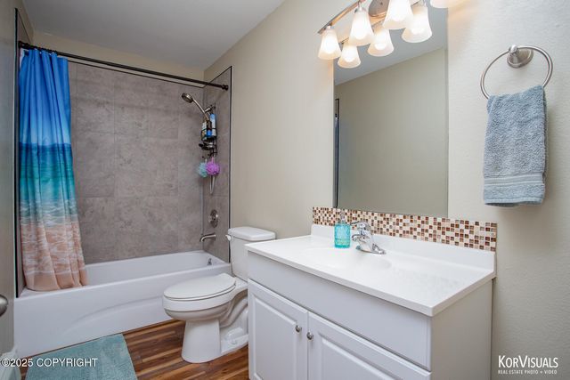 5301 E Revolutionary Way, Wasilla, AK 99654