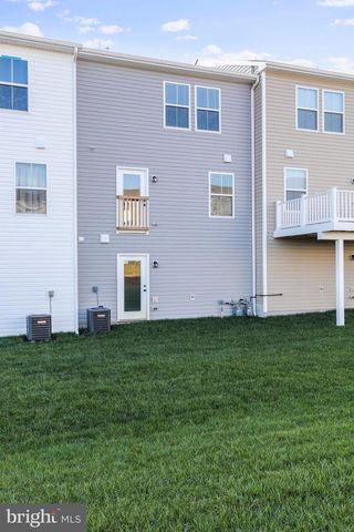 18 THROWER RD, Hedgesville, WV 25427