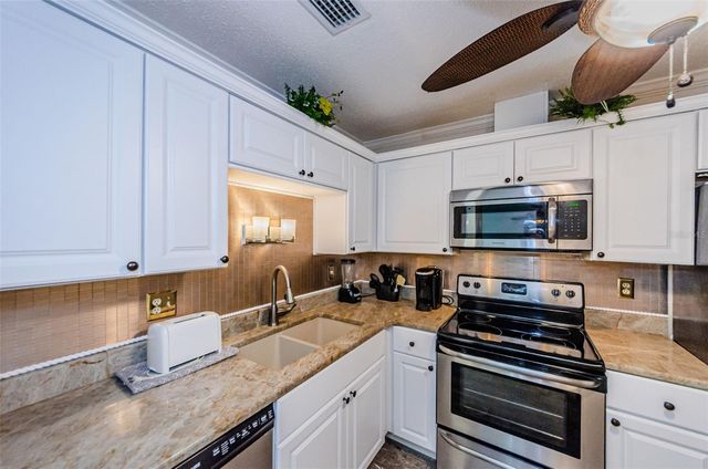 2700 BAYSHORE BOULEVARD 2201, Dunedin, FL 34698