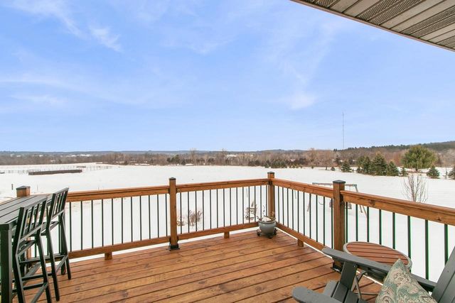 W6800 County Road D, Oxford, WI 53952