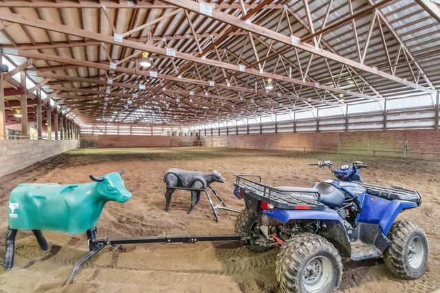 W6800 County Road D, Oxford, WI 53952