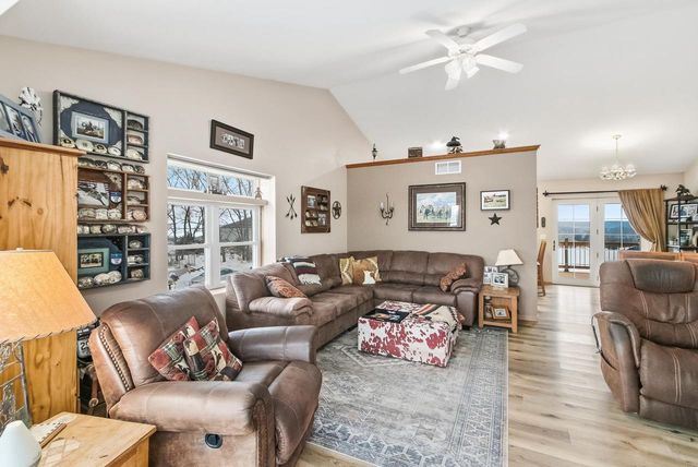 W6800 County Road D, Oxford, WI 53952