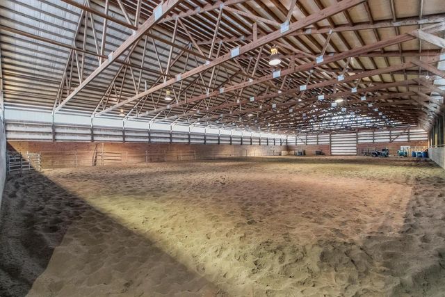 W6800 County Road D, Oxford, WI 53952