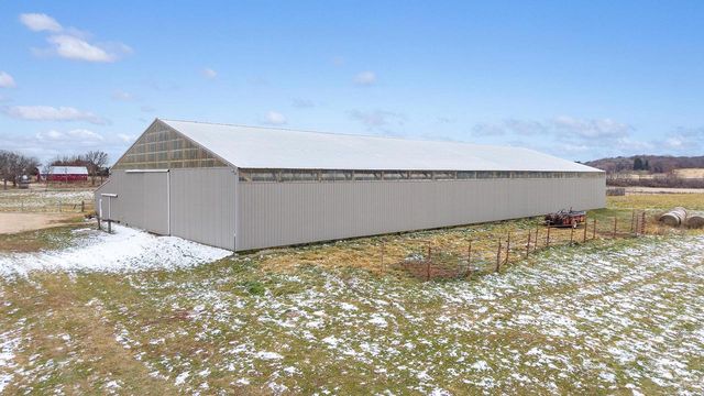 W6800 County Road D, Oxford, WI 53952