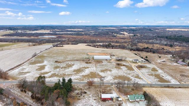 W6800 County Road D, Oxford, WI 53952