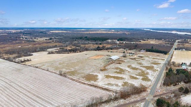 W6800 County Road D, Oxford, WI 53952