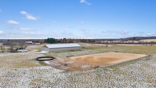 W6800 County Road D, Oxford, WI 53952