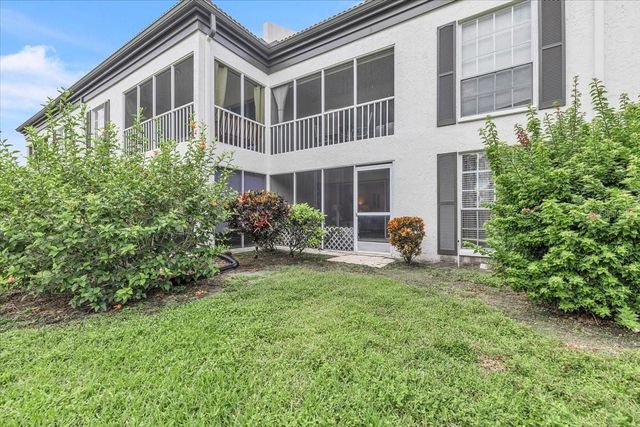5209 WEDGEWOOD LANE 17, Sarasota, FL 34235