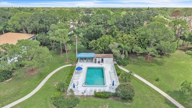 5209 WEDGEWOOD LANE 17, Sarasota, FL 34235