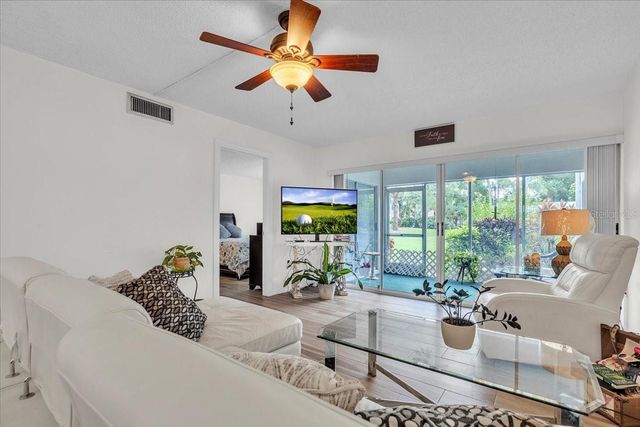 5209 WEDGEWOOD LANE 17, Sarasota, FL 34235