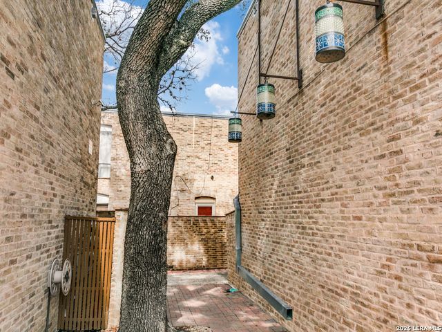 185 Terrell Rd Apt 101, San Antonio, TX 78209