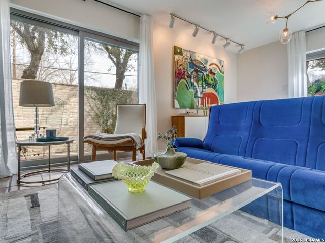 185 Terrell Rd Apt 101, San Antonio, TX 78209