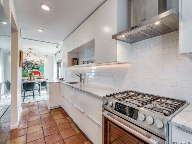 185 Terrell Rd Apt 101, San Antonio, TX 78209