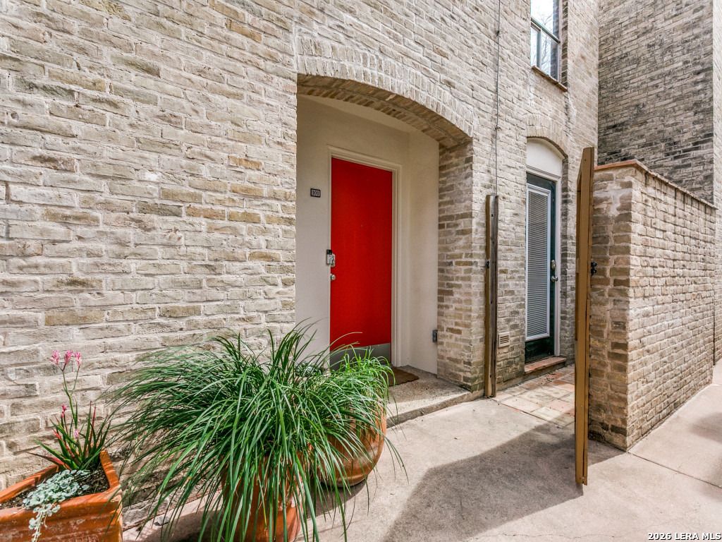 185 Terrell Rd Apt 101, San Antonio, TX 78209