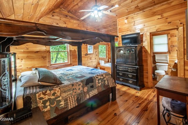 905 Valley Drive, Gatlinburg, TN 37738