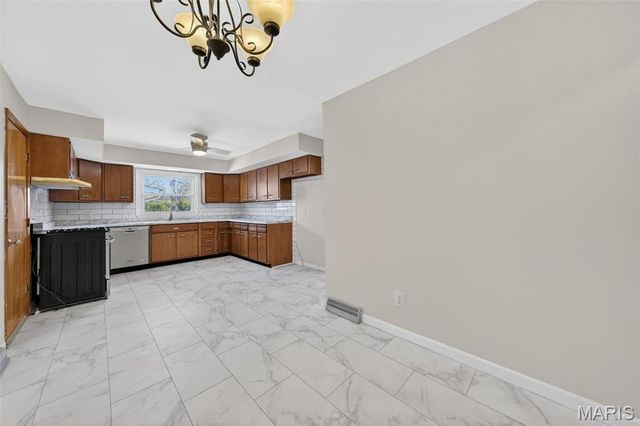 616 Norma Drive, St Charles, MO 63301