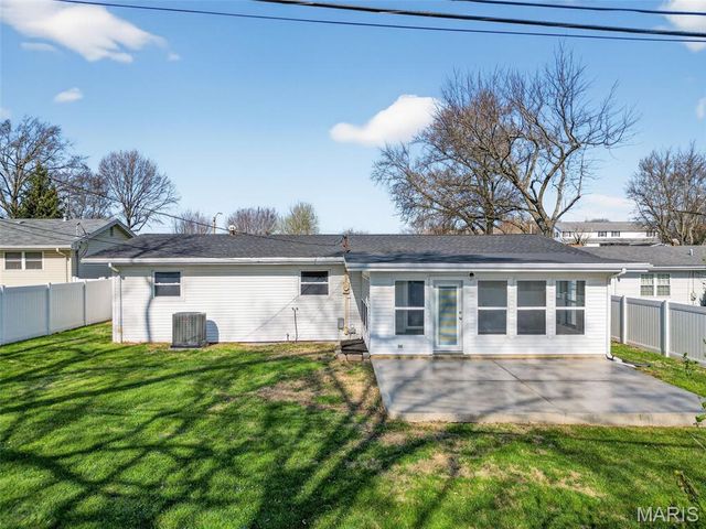 616 Norma Drive, St Charles, MO 63301