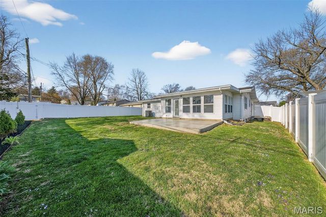 616 Norma Drive, St Charles, MO 63301