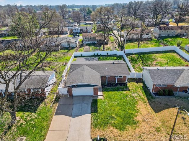 616 Norma Drive, St Charles, MO 63301