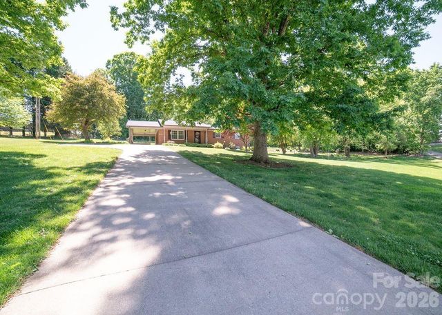 1802 Hopewell Road, Morganton, NC 28655