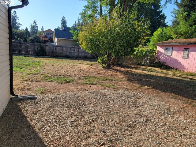 129 N P St, Cottage Grove, OR 97424