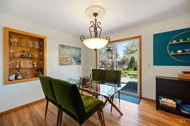 3718 N Cabarton Ln, Boise, ID 83704