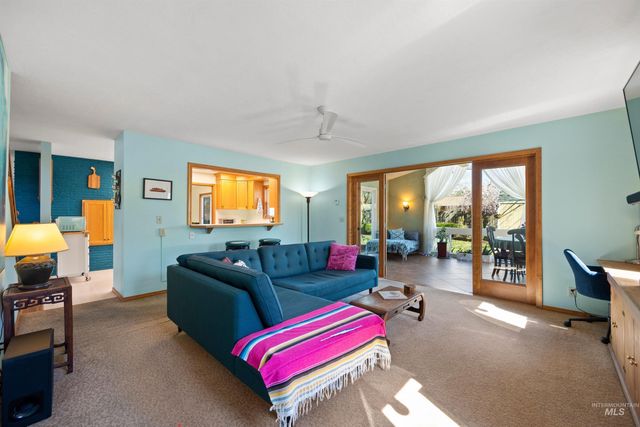 3718 N Cabarton Ln, Boise, ID 83704