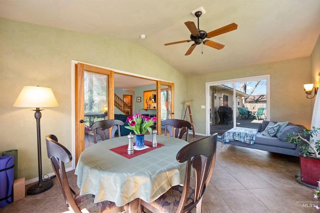 3718 N Cabarton Ln, Boise, ID 83704