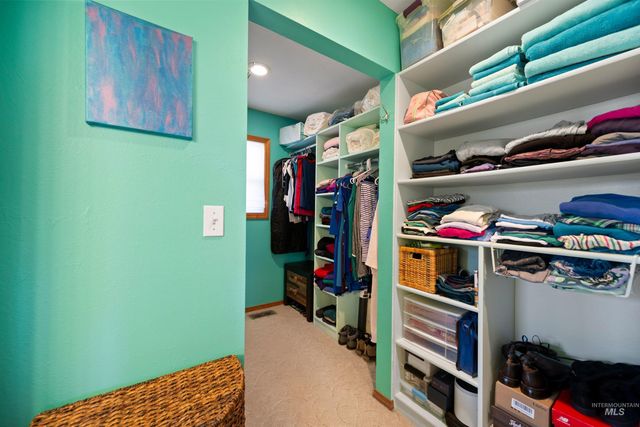 3718 N Cabarton Ln, Boise, ID 83704