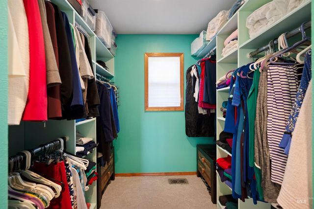 3718 N Cabarton Ln, Boise, ID 83704