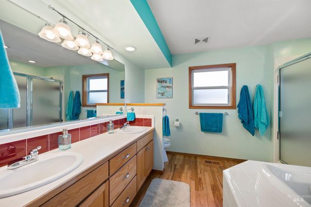 3718 N Cabarton Ln, Boise, ID 83704