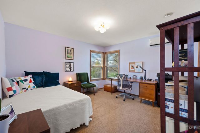 3718 N Cabarton Ln, Boise, ID 83704