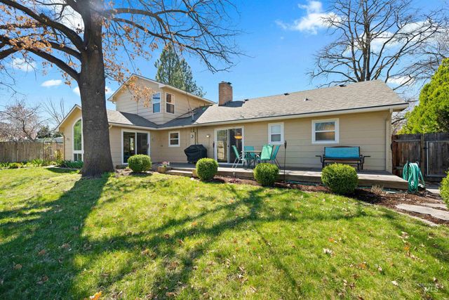 3718 N Cabarton Ln, Boise, ID 83704