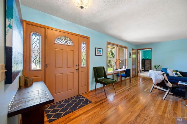 3718 N Cabarton Ln, Boise, ID 83704