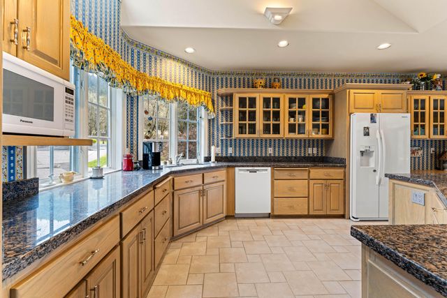 3396 Foots Creek Road, Gold Hill, OR 97525