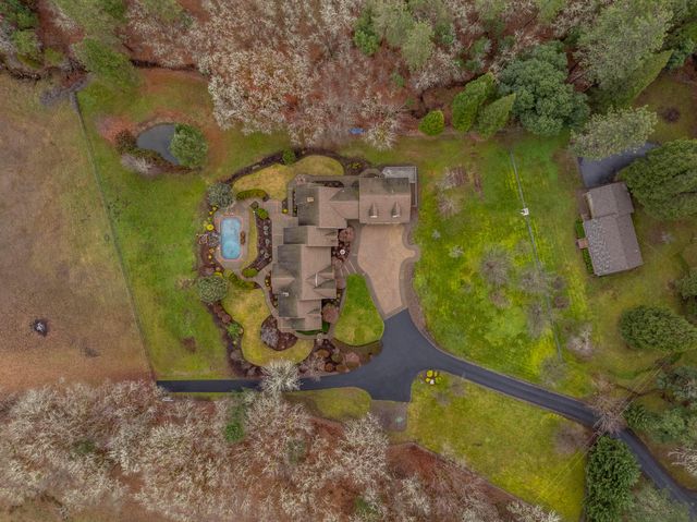 3396 Foots Creek Road, Gold Hill, OR 97525