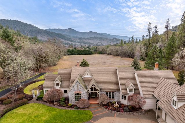 3396 Foots Creek Road, Gold Hill, OR 97525