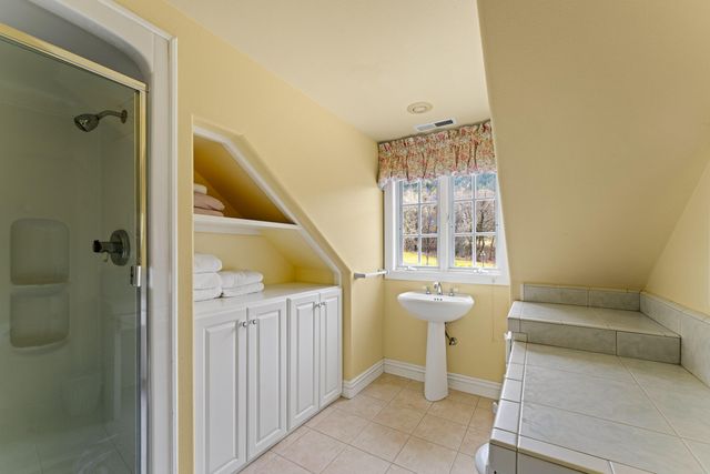 3396 Foots Creek Road, Gold Hill, OR 97525